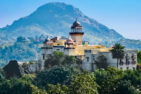 Delhi to Mount Abu book car for Outstation Tour